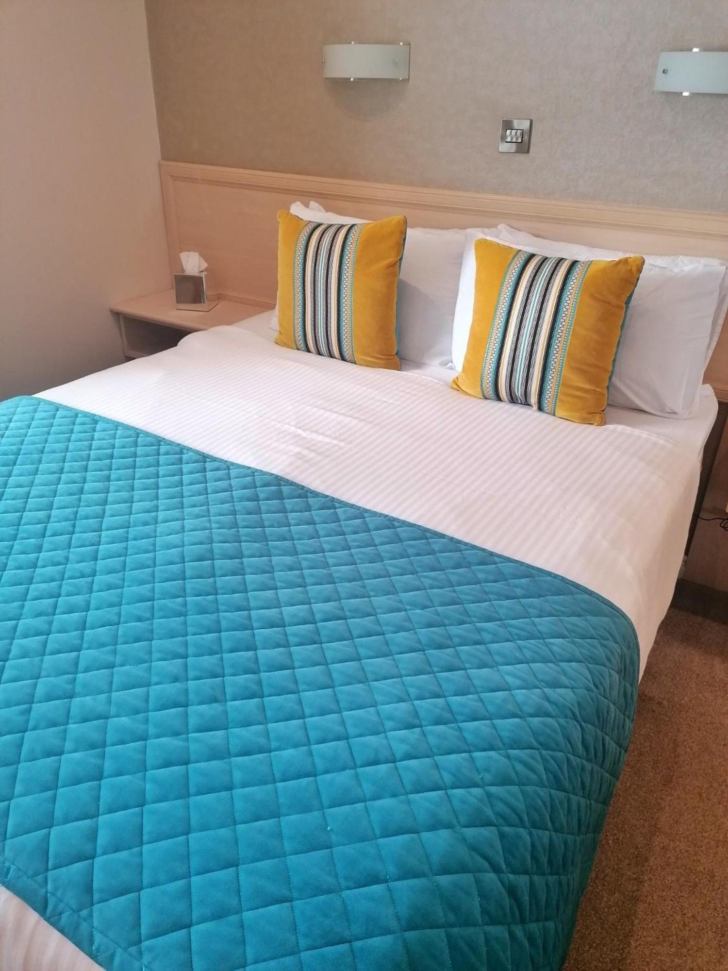 The Lodge Hotel Coleraine Eksteriør bilde
