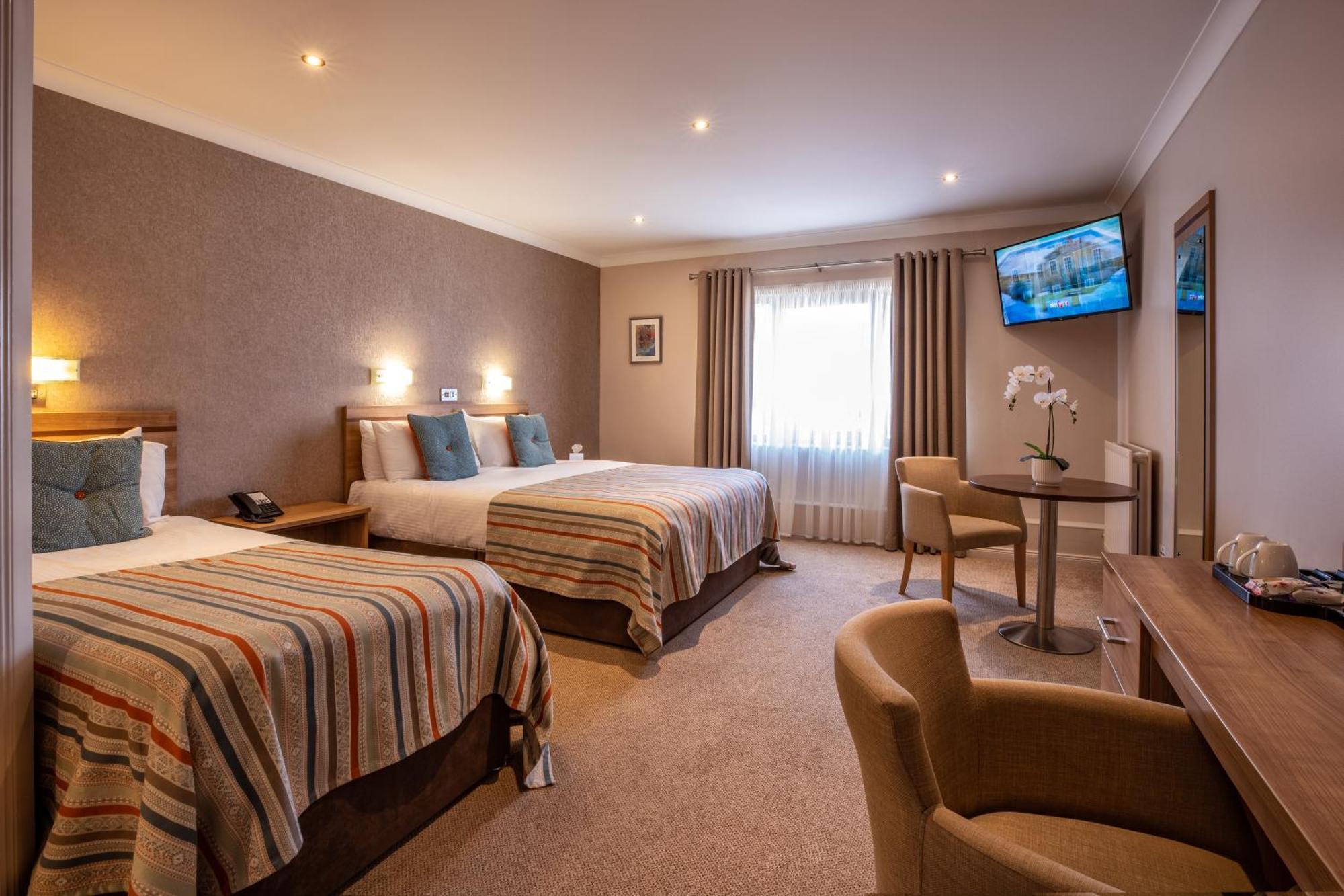 The Lodge Hotel Coleraine Eksteriør bilde