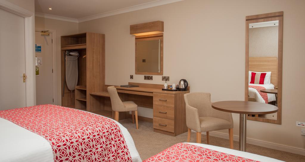 The Lodge Hotel Coleraine Eksteriør bilde